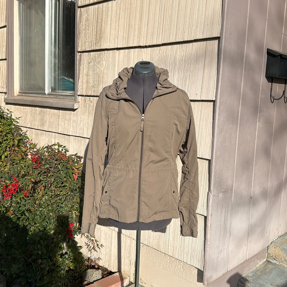 Eddie Bauer tan jacket lg for the laddies